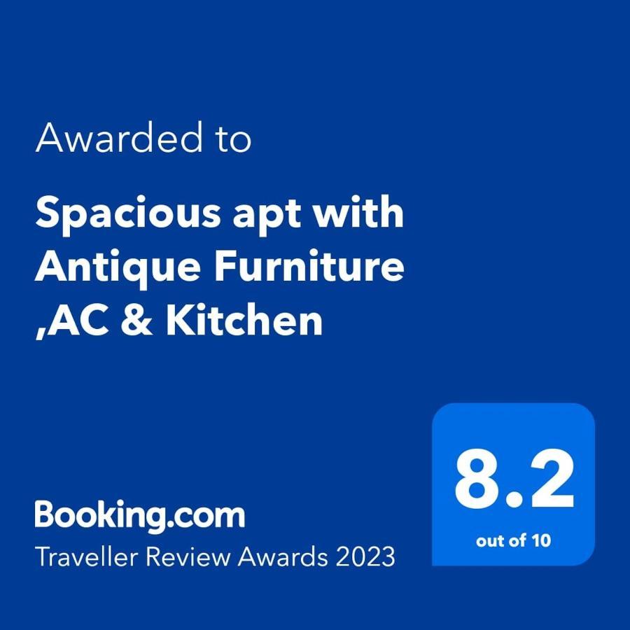 Spacious Apt With Antique Furniture ,Ac & Kitchen Calcutta Buitenkant foto